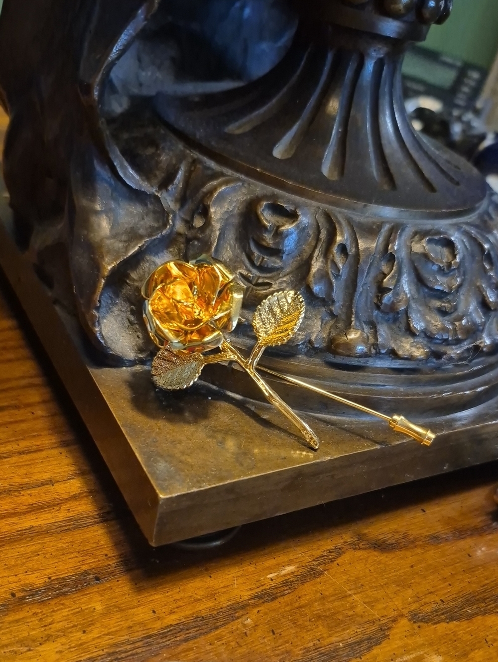 Vintage Gold Rose stick Pin Brooch